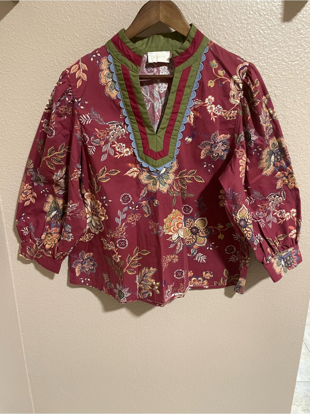 Entro Boho Floral V-Neck Peasant Top - Burgundy - Picture 2 of 6